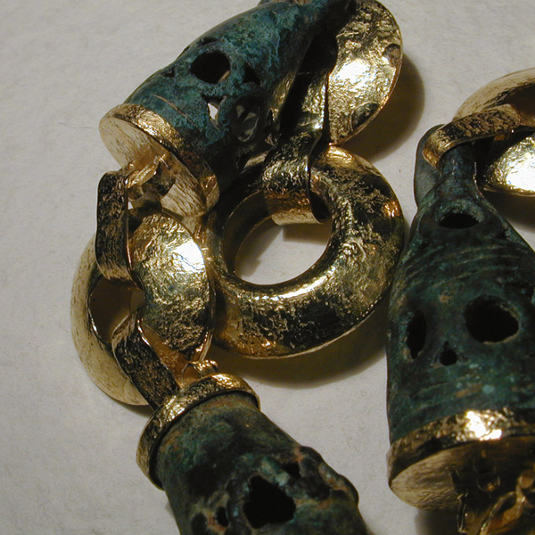 Bracciale con bronzi di scavo afghani